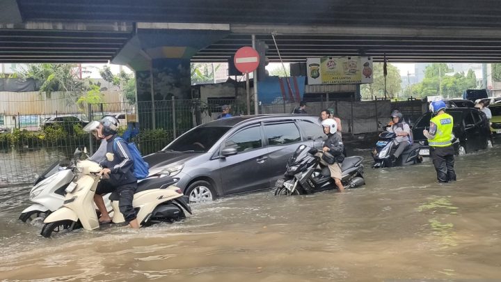 Pemkot Jakbar-Jasa Marga percepat eksekusi penanganan banjir di Kamal