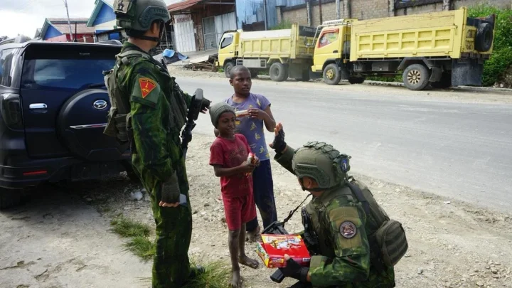 Special Plan: Patroli Satgas Marinir TNI AL di Papua, Hadirkan Keamanan dan Kebahagiaan Bagi Masyarakat