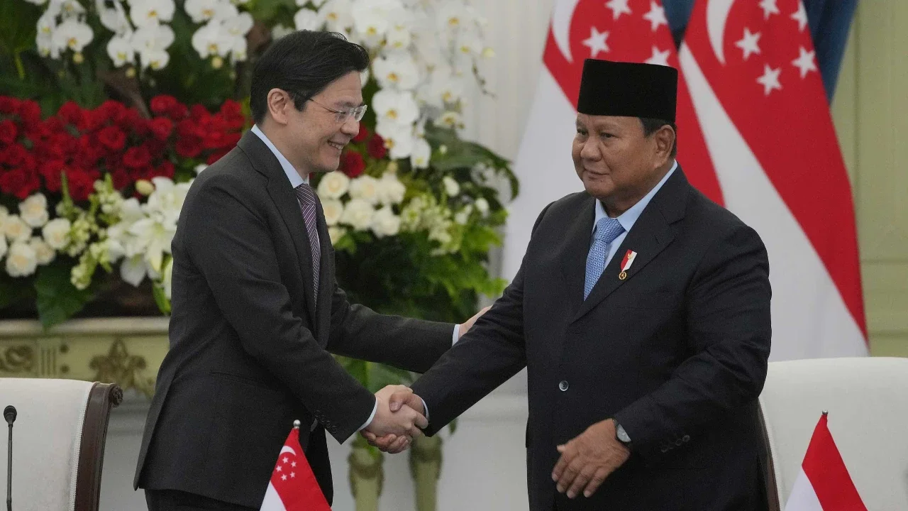Topics Covered: Bahas Isu Global dengan PM Singapura, Prabowo: Setiap Sengketa Harus Diselesaikan dengan Dialog dan Diplomasi
