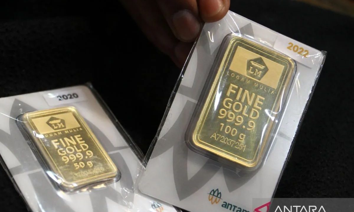 Harga emas Antam pada Jumat turun Rp25.000 jadi Rp2,6 juta/gr