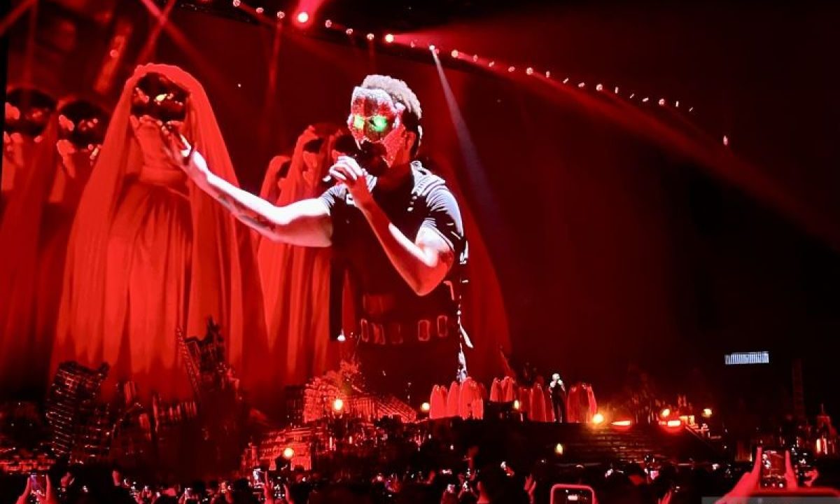 The Weeknd hadirkan kejutan di konser malam kedua Jakarta