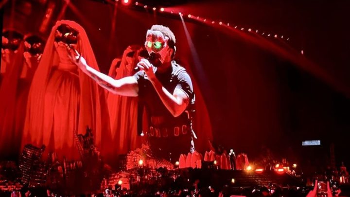 The Weeknd hadirkan kejutan di konser malam kedua Jakarta