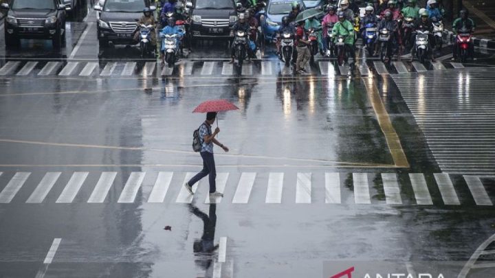 BMKG: Sejumlah kota besar RI berpotensi diguyur hujan hari ini