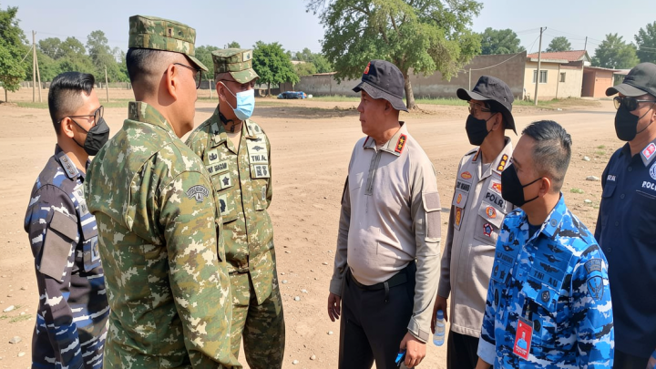 Kapolda Kalsel gandeng TNI AL dan AU datangkan cairan inovasi karhutla