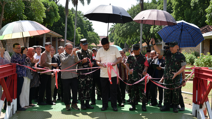 Gubernur Sumut resmikan Jembatan Bailey dampak bencana di Tapteng