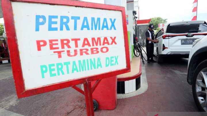 Ekonom: Kenaikan harga minyak dunia beri beban kompensasi subsidi BBM